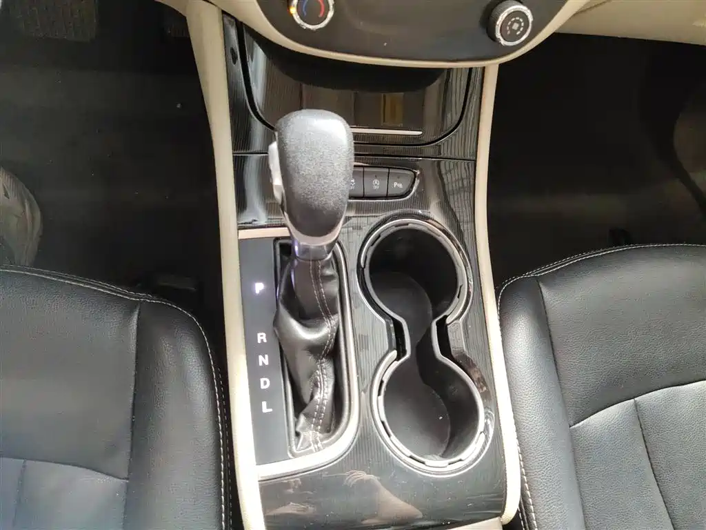 Buick Verano 2015 Sedan 15S Automatic Progressive фото 14