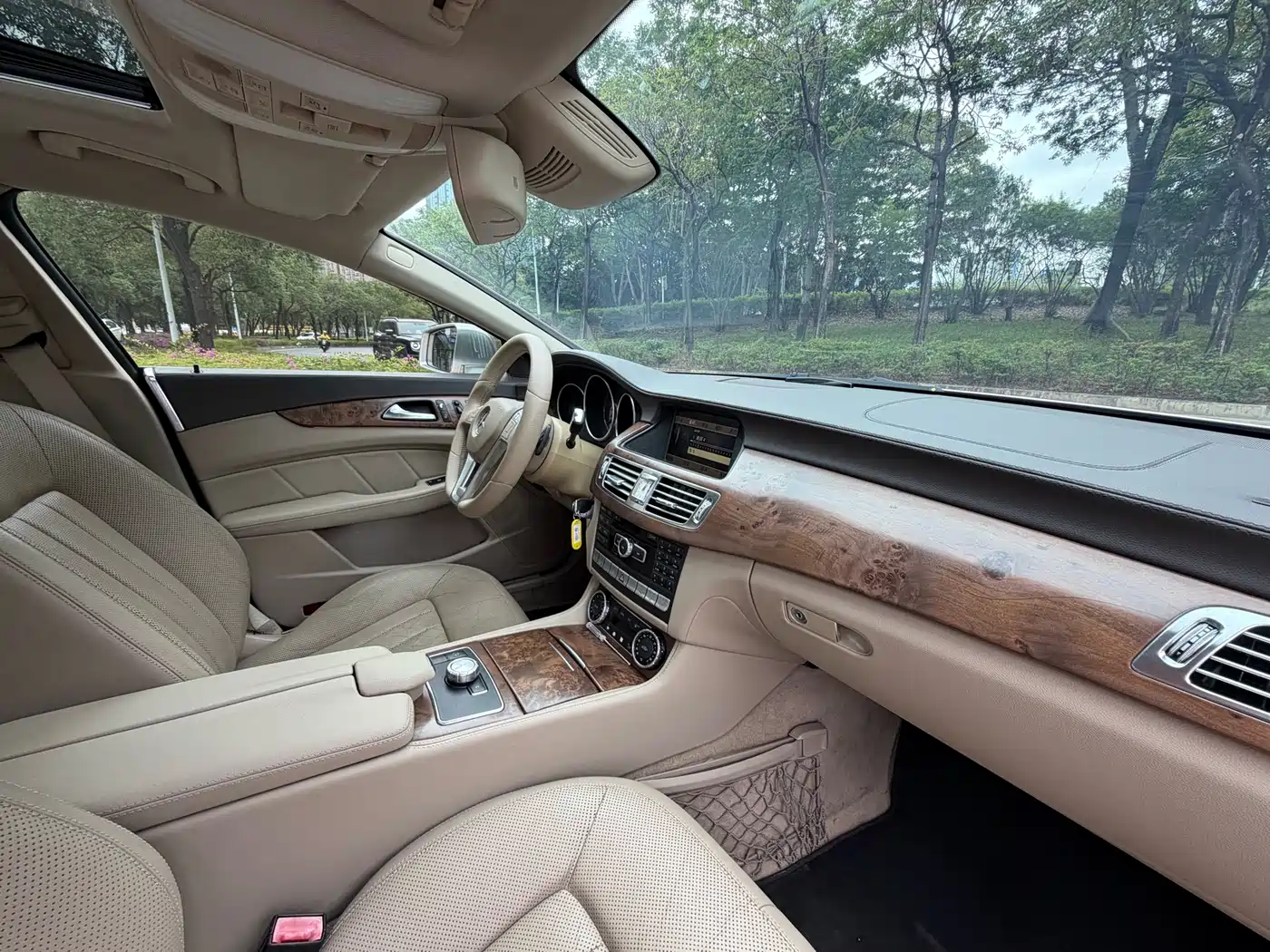 Mercedes-Benz CLS 2012 CLS 350 CGI фото 12