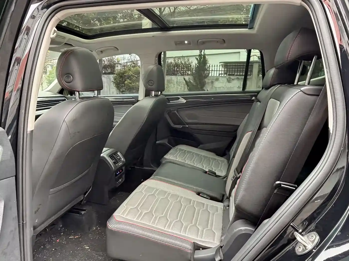 Volkswagen Tiguan L 2023 330TSI Auto 2WD R-Line Flagship Edition фото 9