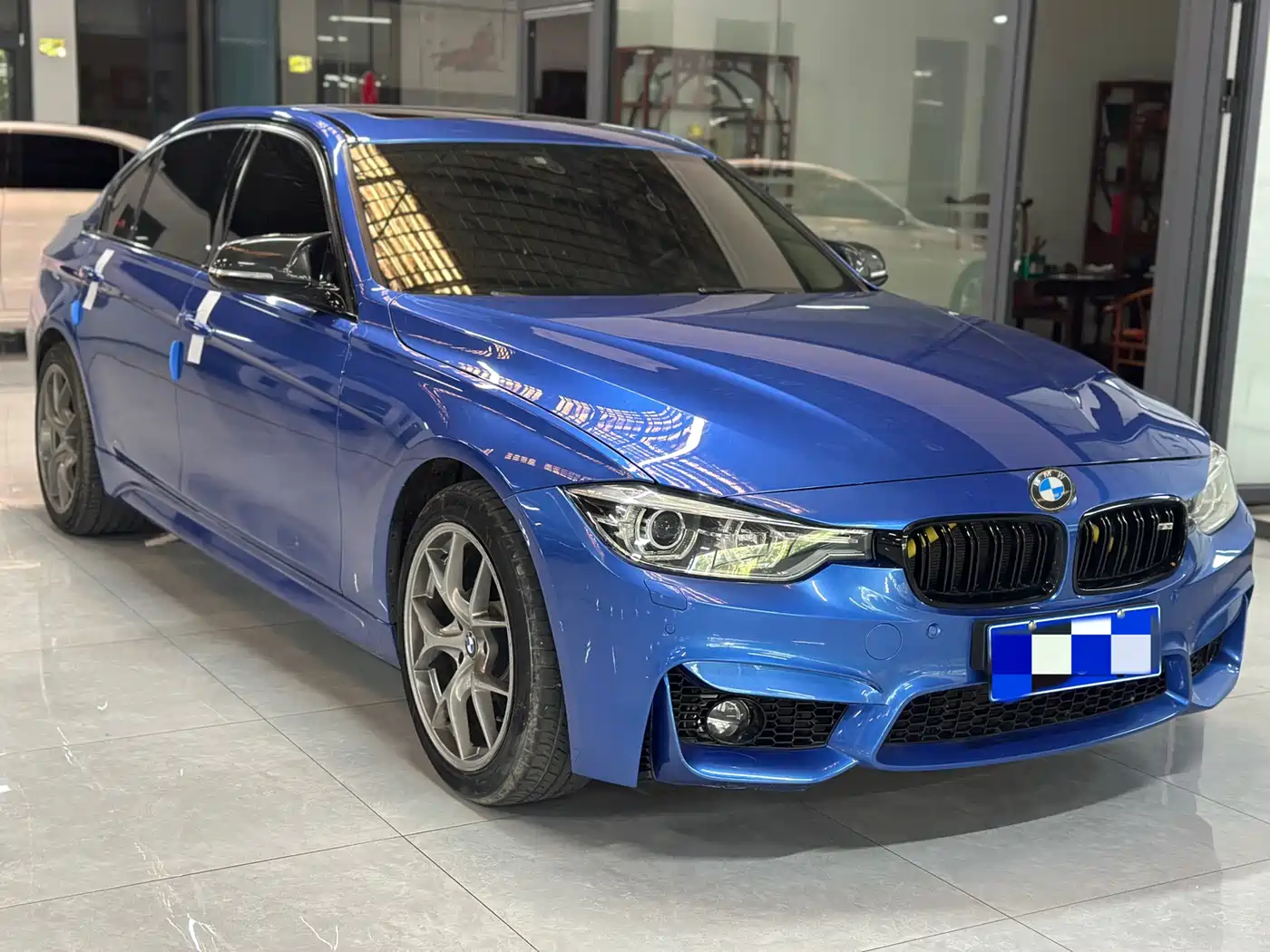BMW 3 Series 2018 320Li Leading M Sport Package фото 2