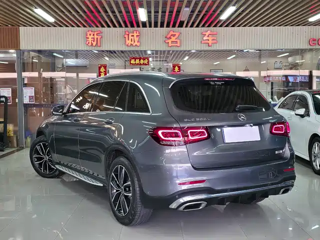 Mercedes-Benz GLC 2020 Facelift GLC 300 L 4MATIC Dynamic — фото 4