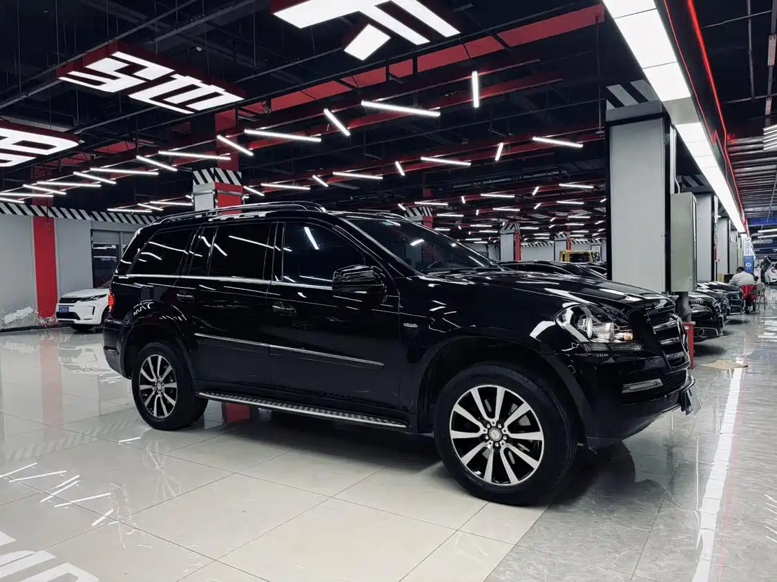 Mercedes-Benz GL-Class 2011 GL 450 Prestige Grand Edition фото 3