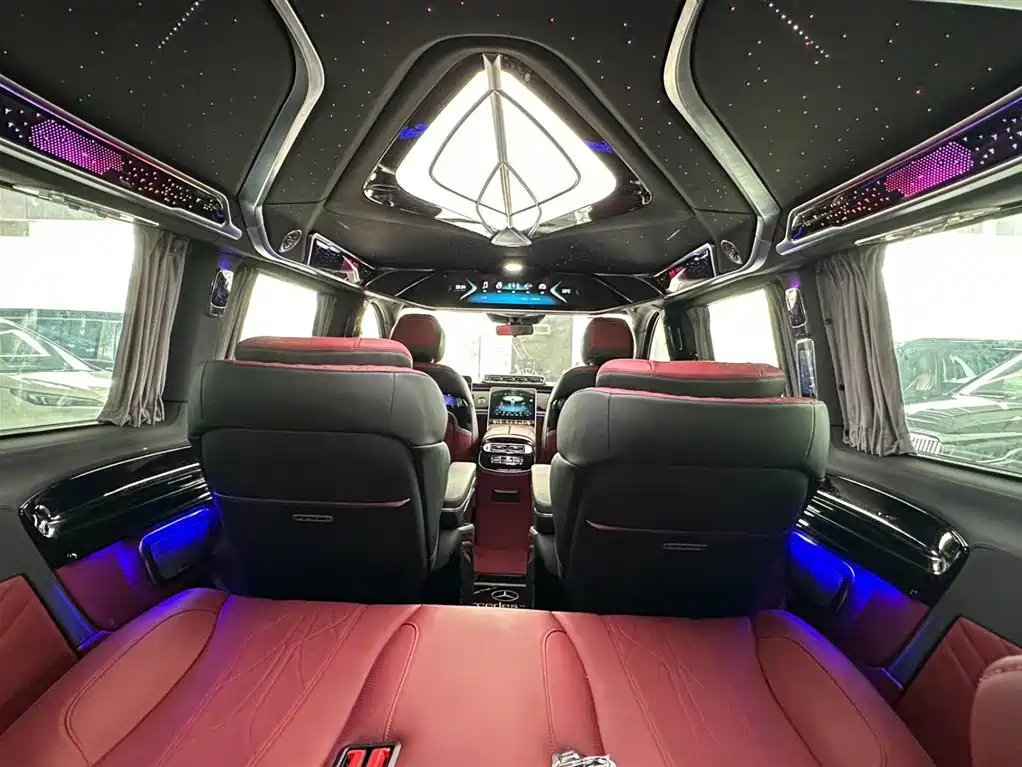 Mercedes-Benz Vito 2024 2.0T Business 7-Seater фото 23