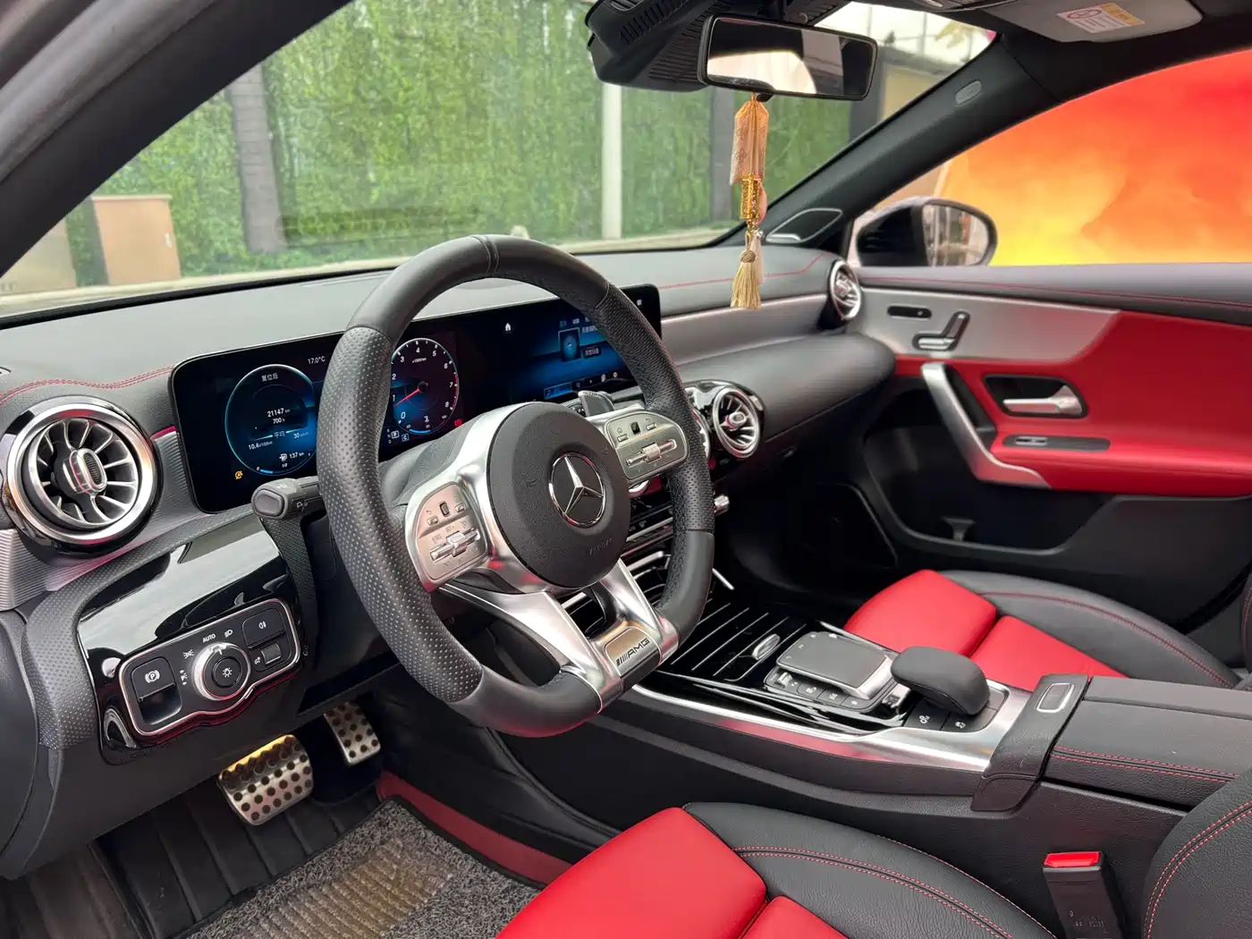Mercedes-Benz A-Class AMG 2020 AMG A 35 L 4MATIC фото 9