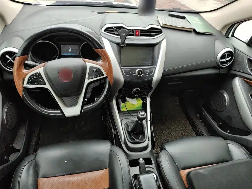 BYD Yuan 2017 1.5L Manual Panoramic Sunroof фото 5
