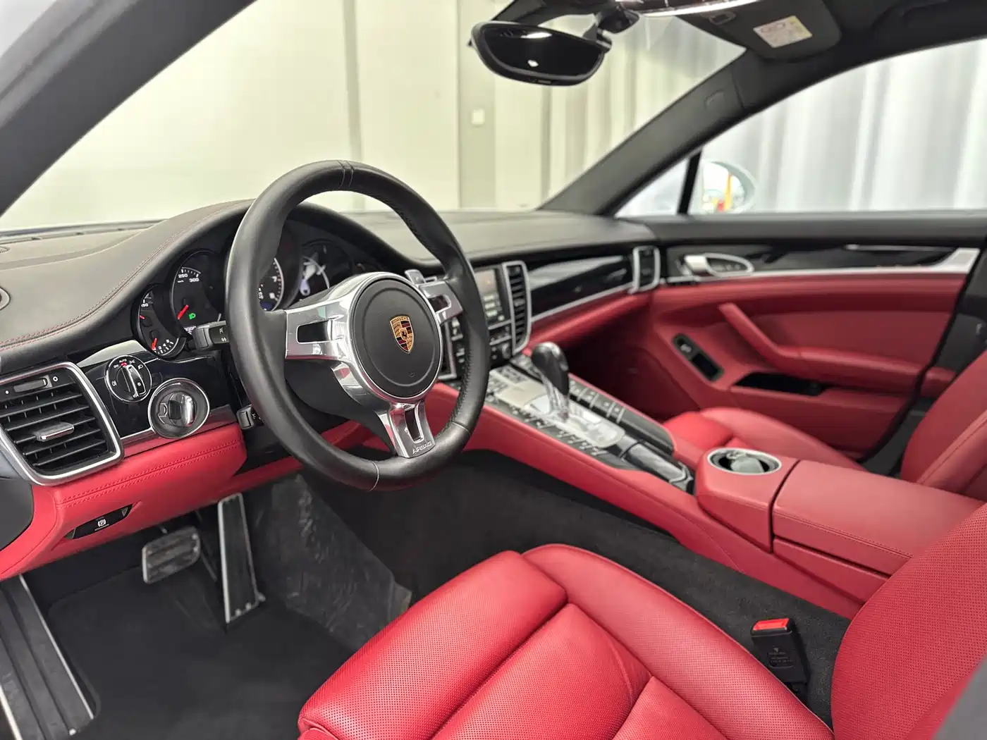 Porsche Panamera 2016 Panamera 4 Executive Edition 3.0T фото 18
