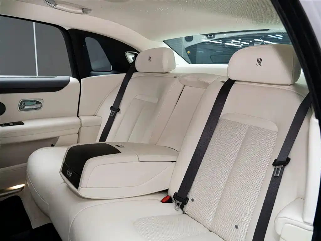 Rolls-Royce Ghost 2021 6.7T Standard Wheelbase фото 11