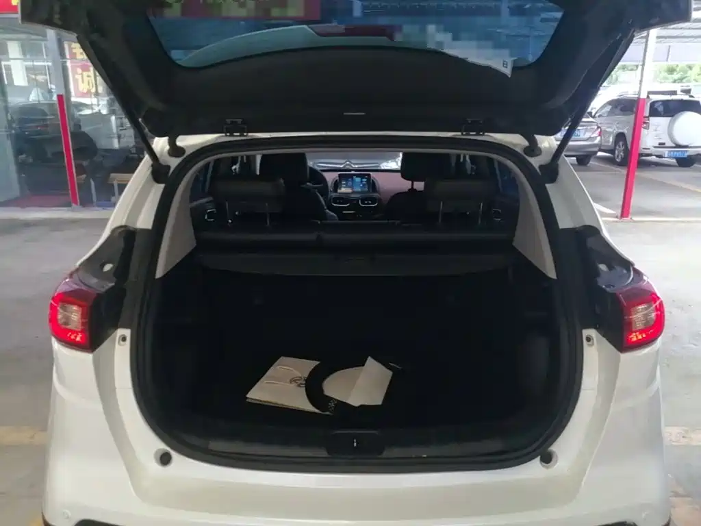 Dongfeng Aeolus Dongfeng Fengshen AX4 2018 2017 1.6L DCT Trendy