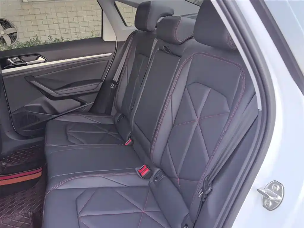 Volkswagen Lavida 2024 Model 300TSI DSG Starlight Leading Edition фото 17