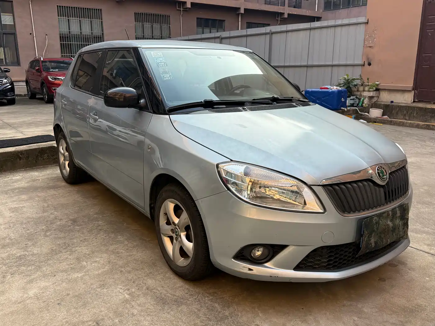 Škoda Fabia 2012 1.6L Automatic Cool Black Edition фото 3