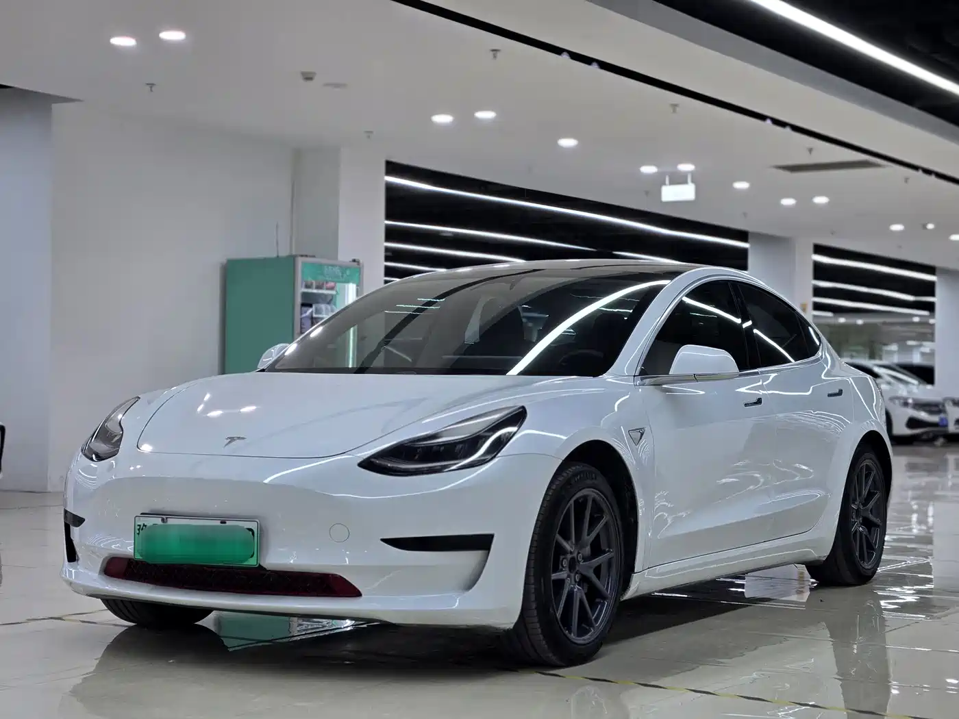 Tesla Model 3 2020 Standard Range Rear-Wheel Drive Upgrade