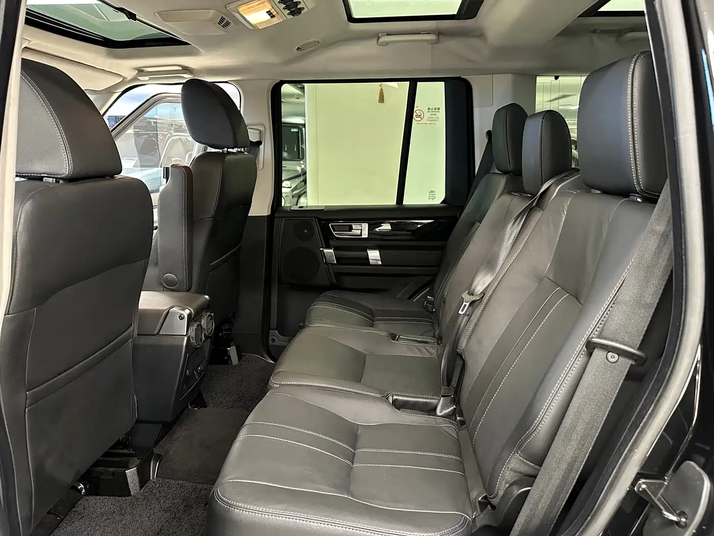 Land Rover Discovery 2013 3.0 SDV6 HSE Diesel фото 14