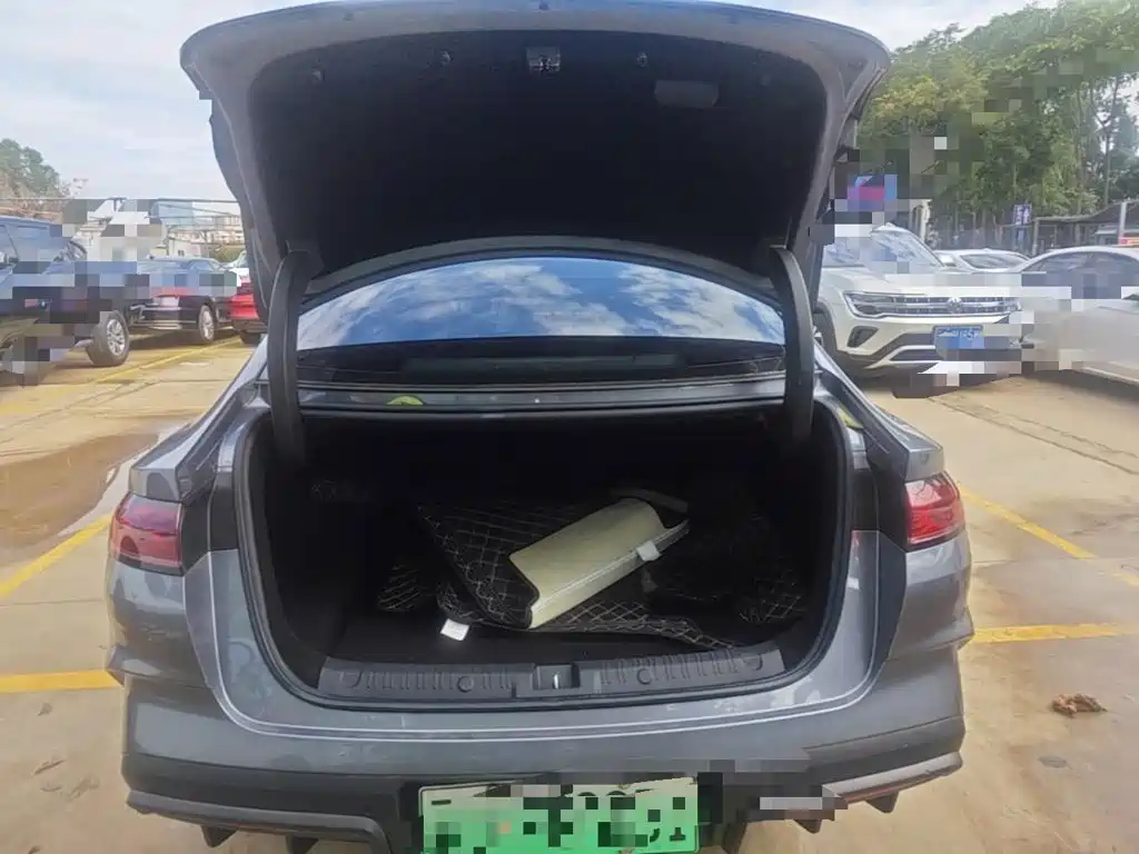 BYD Qin L 2024 2024 DM-i 120KM Leading