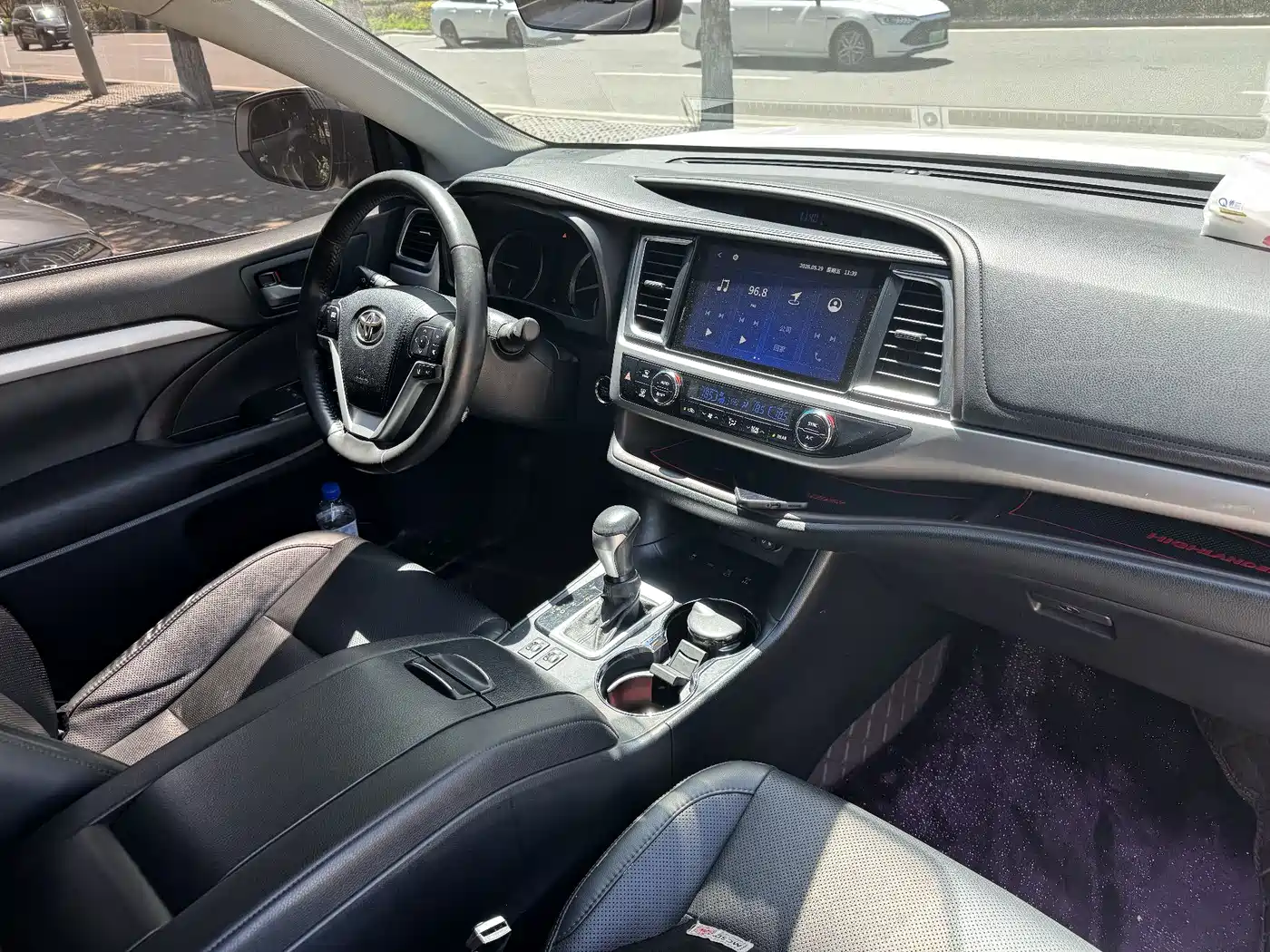 Toyota Highlander 2021 2.0T AWD Luxury 7-Seater фото 10
