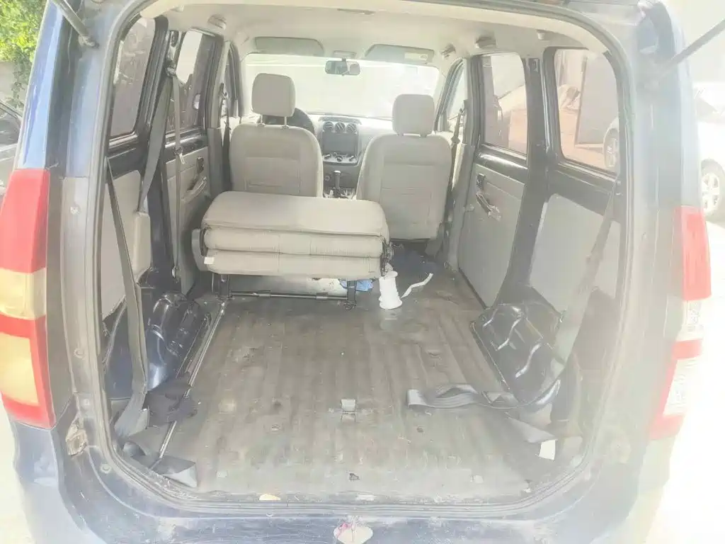 Wuling Motors Wuling Hongguang 2014 2013 1.5L Basic