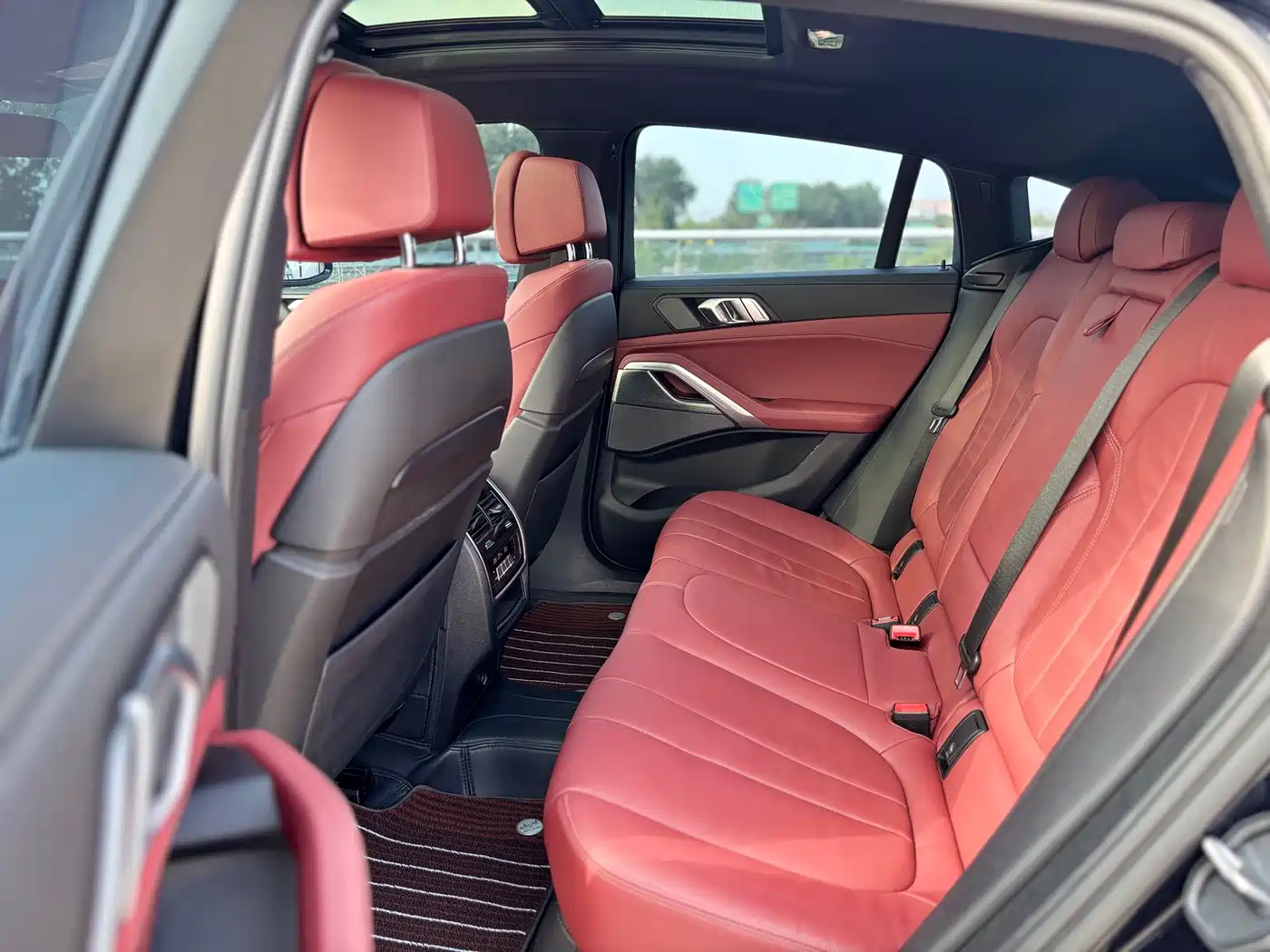 BMW X6 2022 xDrive40i Premium M Sport Package фото 13