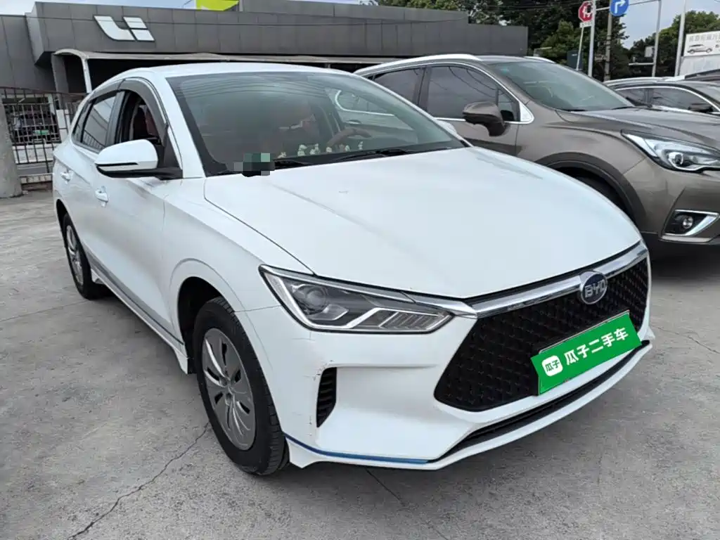 BYD e2 2022 2021 Standard