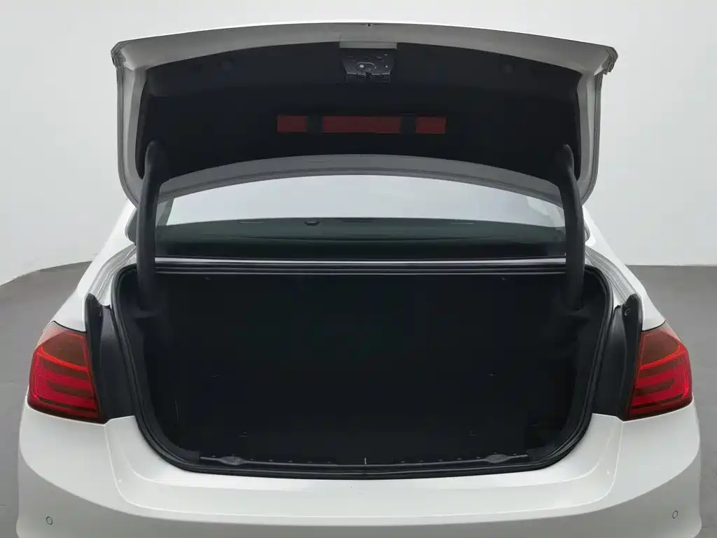 BMW 3 Series (Import) 2012 2013 320i Sport Design Package