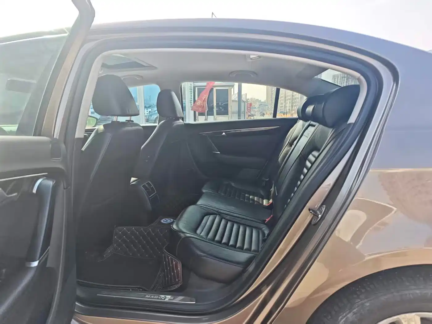 Volkswagen Magotan 2013 2.0TSI Luxury фото 8