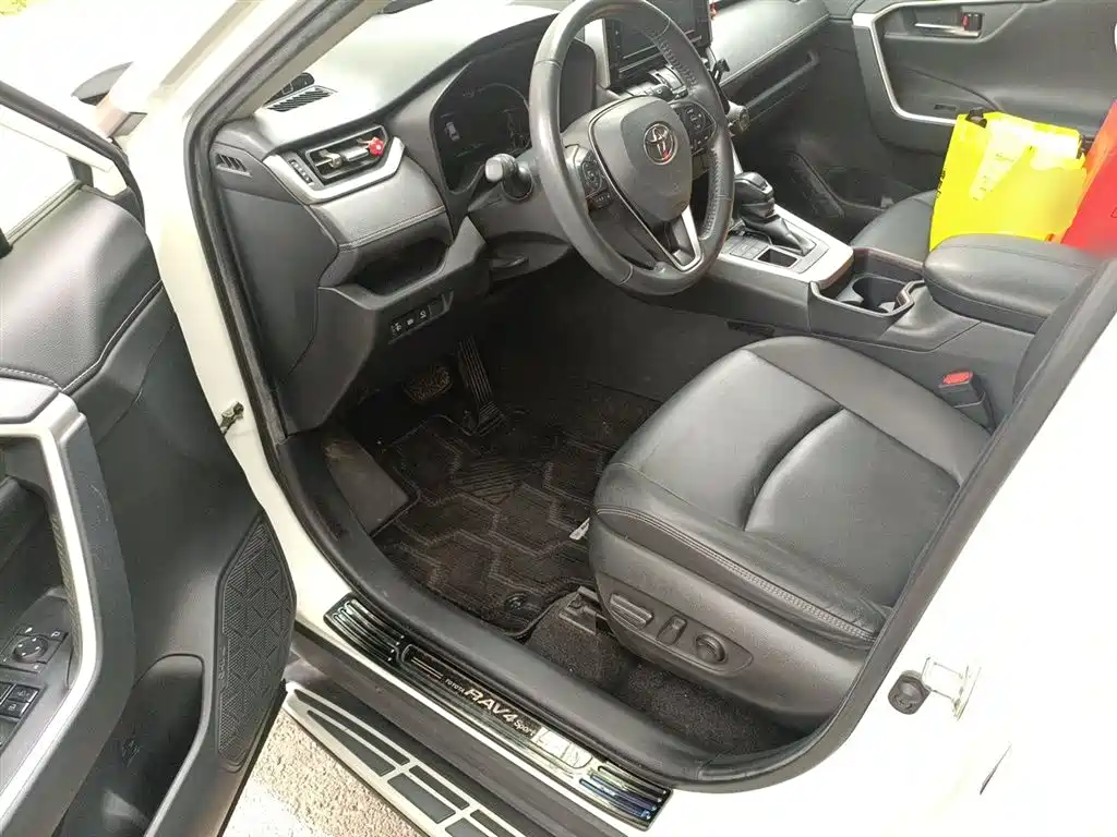 Toyota RAV4 Rongfang 2020 2.0L CVT 4WD Fashion PLUS фото 17