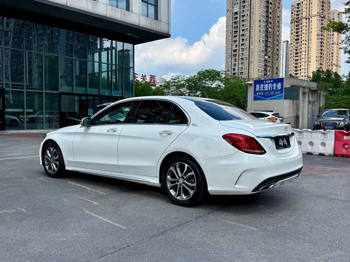 Mercedes-Benz C-Class 2016 C 180 L Sport фото 9