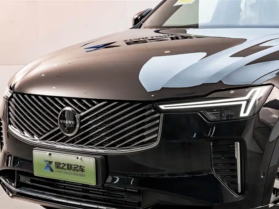 VOLVO XC90 PLUG IN HYBRID