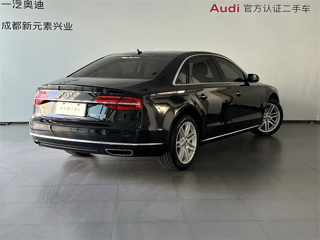 Audi A8 2017 A8L 40 TFSI Comfort фото 4