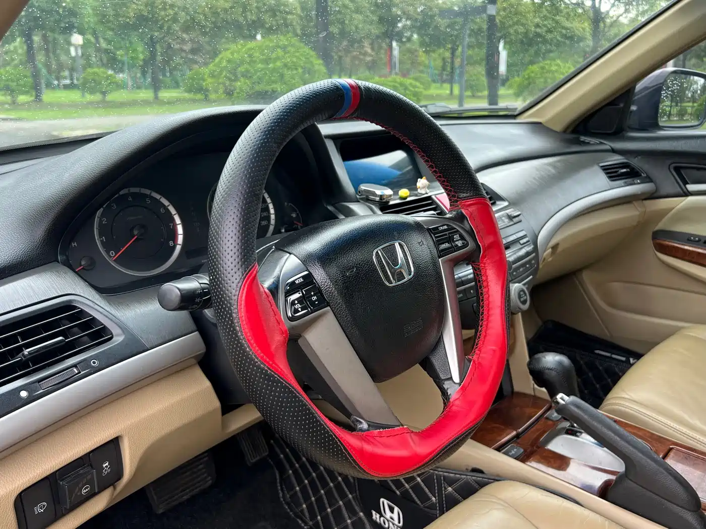 Фото 16 - Honda Accord