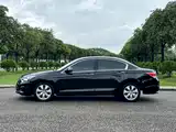 Фото 4 - Honda Accord