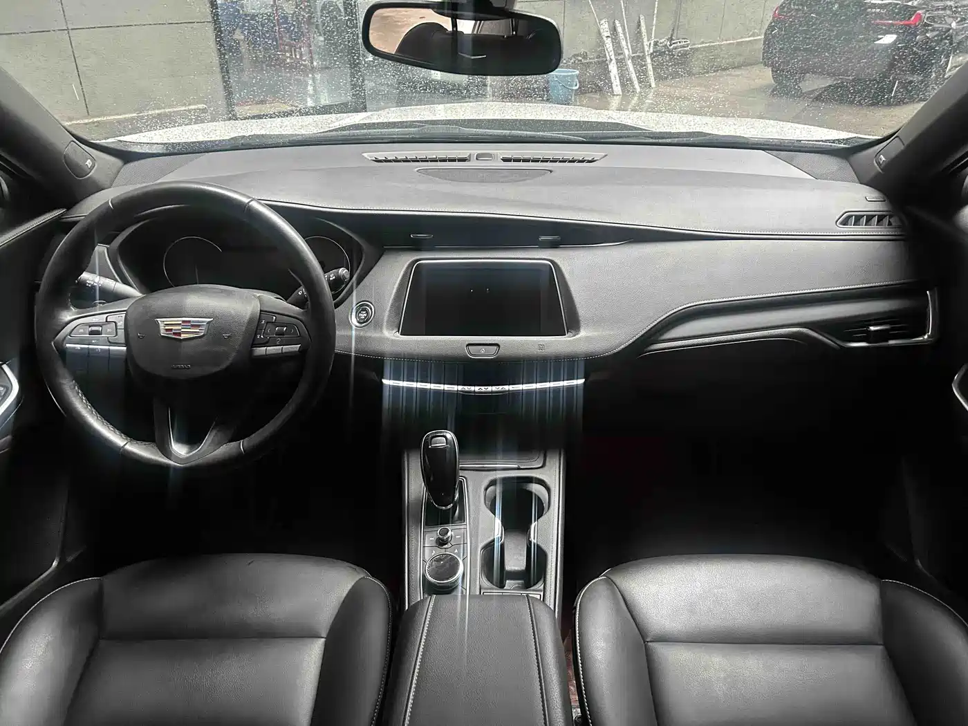 Cadillac XT4 2020 Facelift 28T 2WD Leading фото 3