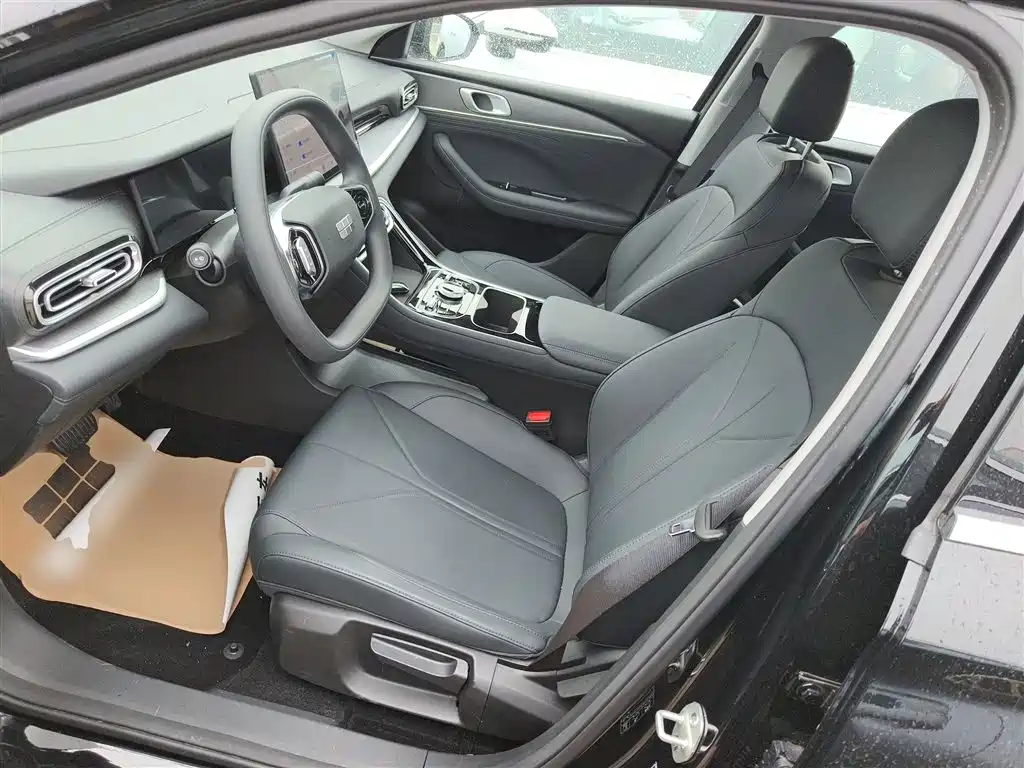 Geely Galaxy Galaxy Stellar 6 2025 60km Voyager Edition фото 15