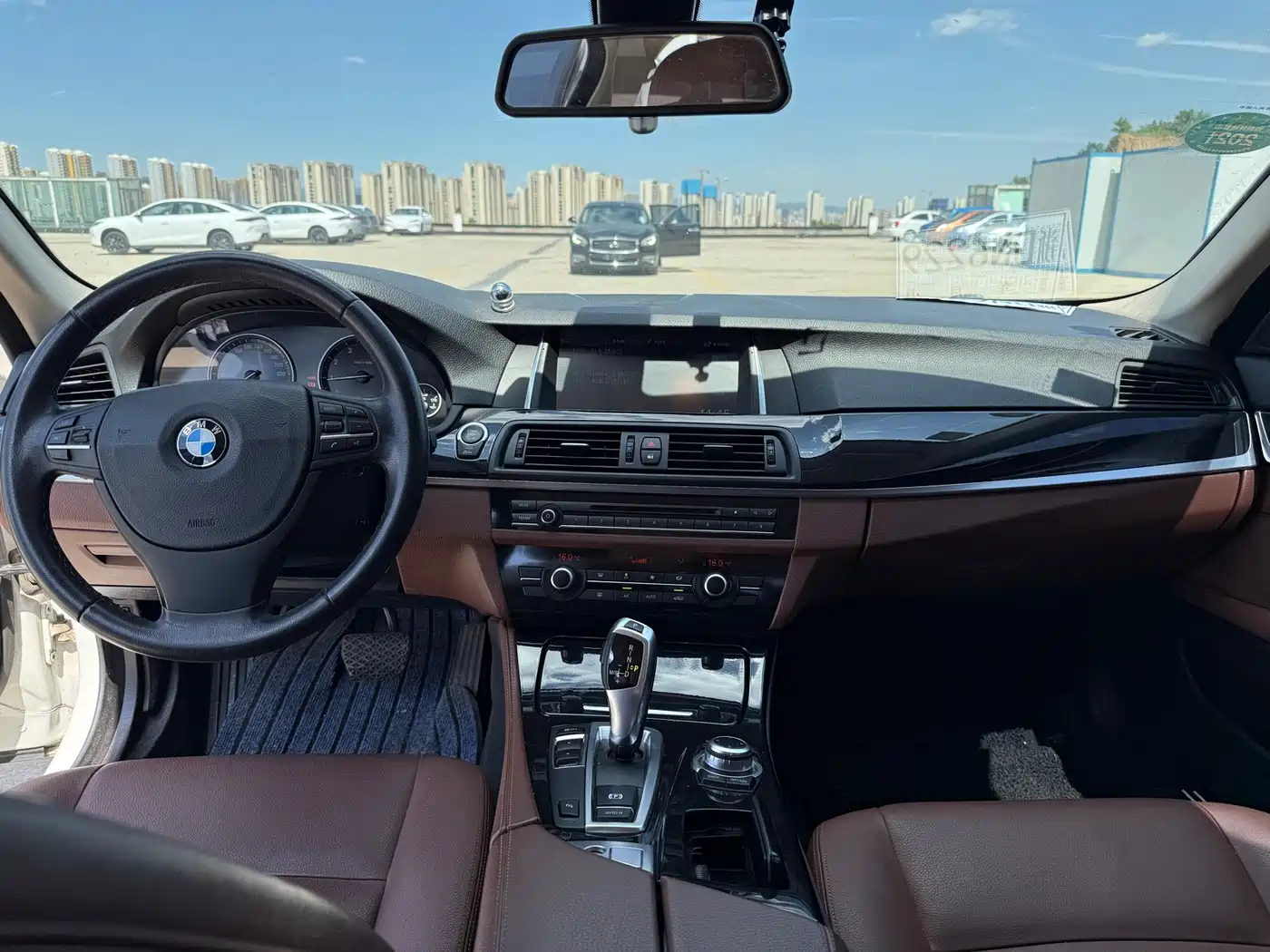 BMW 5 Series 2014 520Li Elegance фото 6