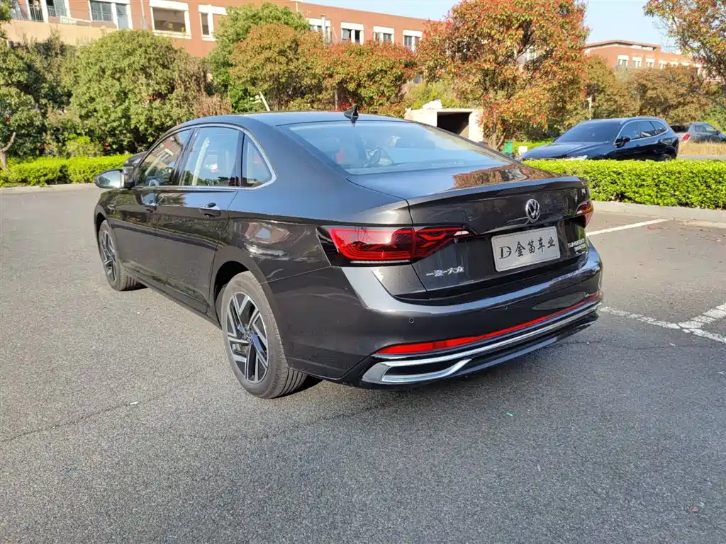 Volkswagen Sagitar 2024 300TSI DSG Surpass Edition фото 10