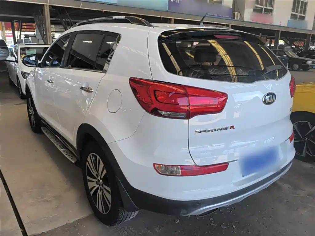 Kia Sportage 2015 2.0L Automatic 2WD DLX фото 5