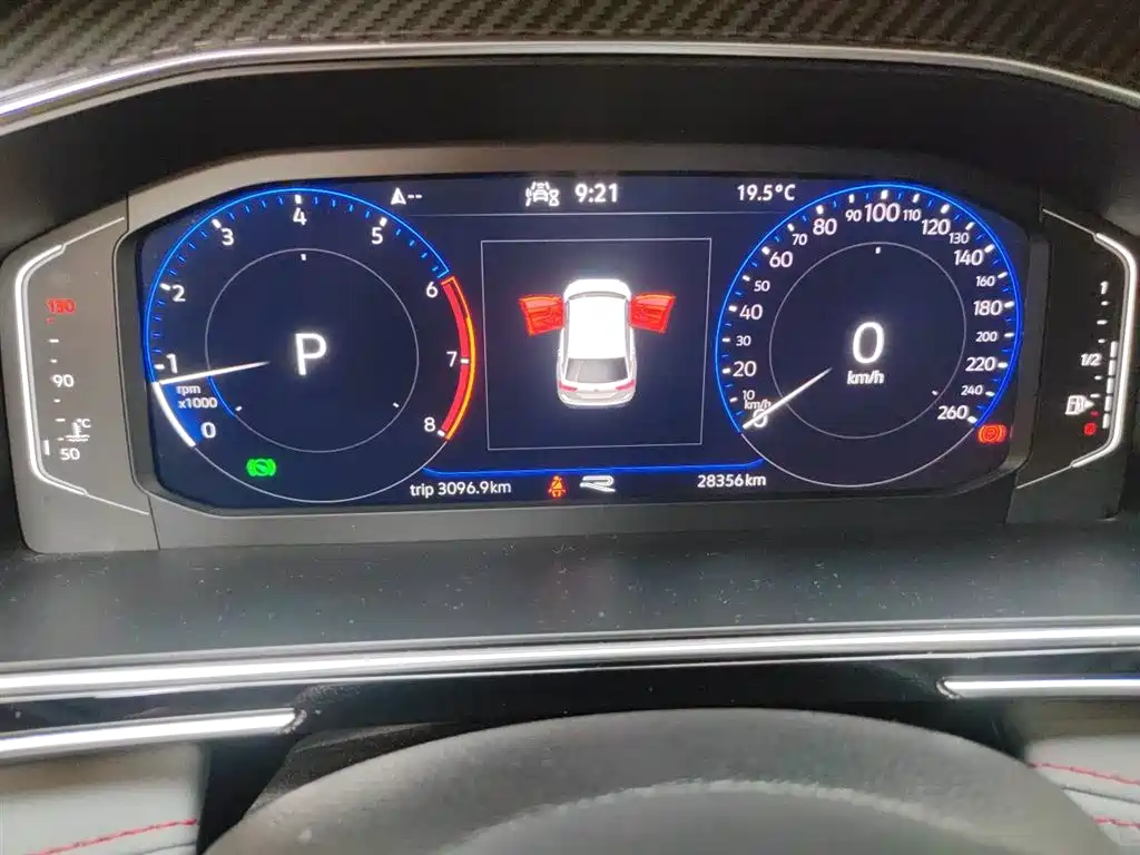 Volkswagen Tiguan L 2022 330TSI Auto 2WD R-Line Premium Edition фото 3