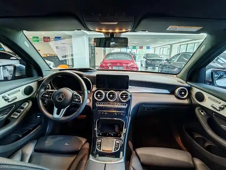 Mercedes-Benz GLC 2022 Model GLC 260 L 4MATIC Dynamic Edition фото 10