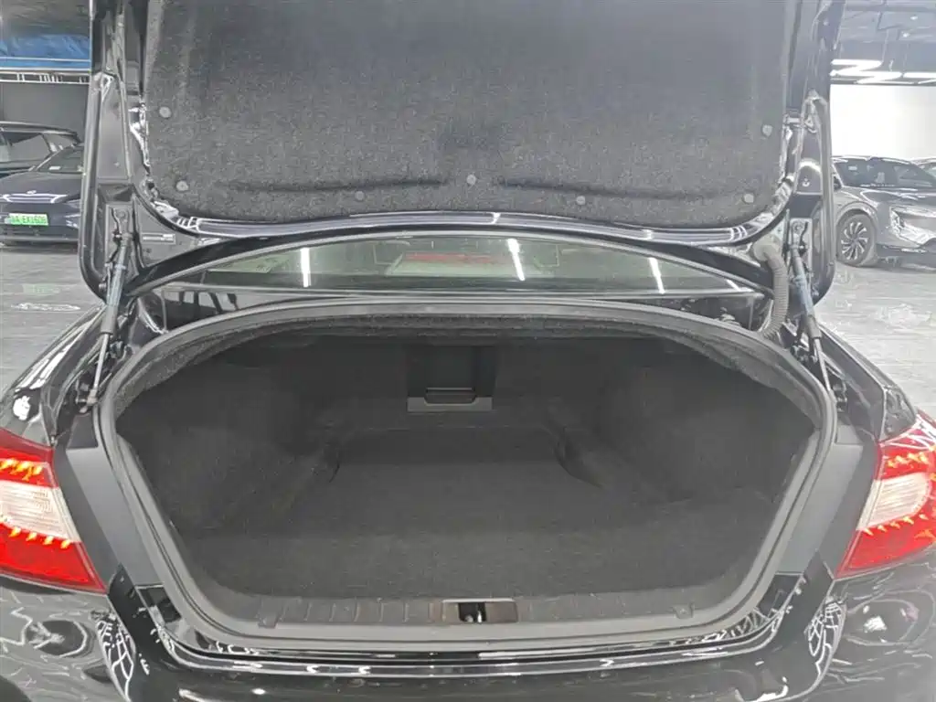 Infiniti Q70 2015 2013 Q70L 2.5L Comfort