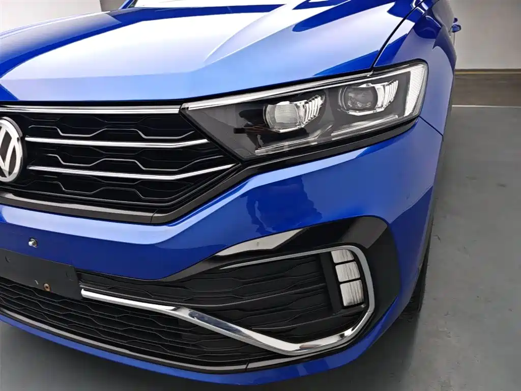 Volkswagen T-ROC 2019 280TSI DSG FWD R-Line Pro фото 24