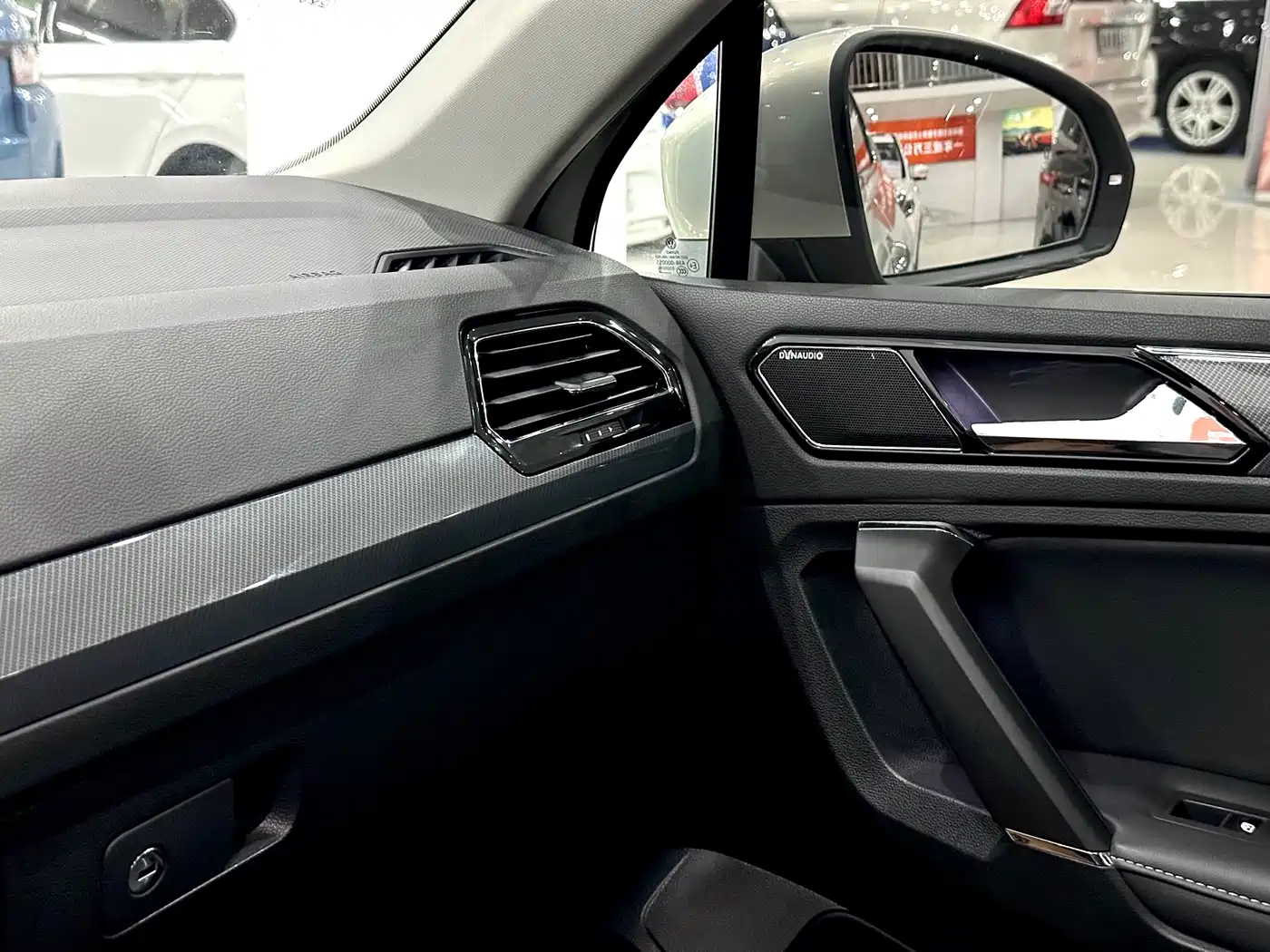 Volkswagen Tiguan L 2019 Edition 380TSI Auto 4WD R-Line Premium Flagship Version China V фото 14