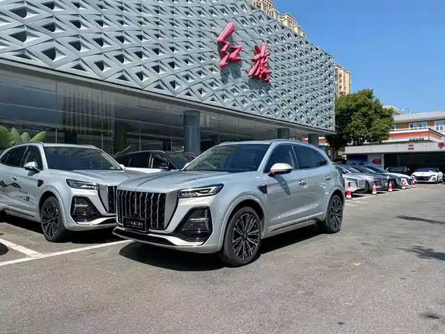 Hongqi HS5 2023 2.0T AWD Flag Enjoy Pro Edition — фото 1