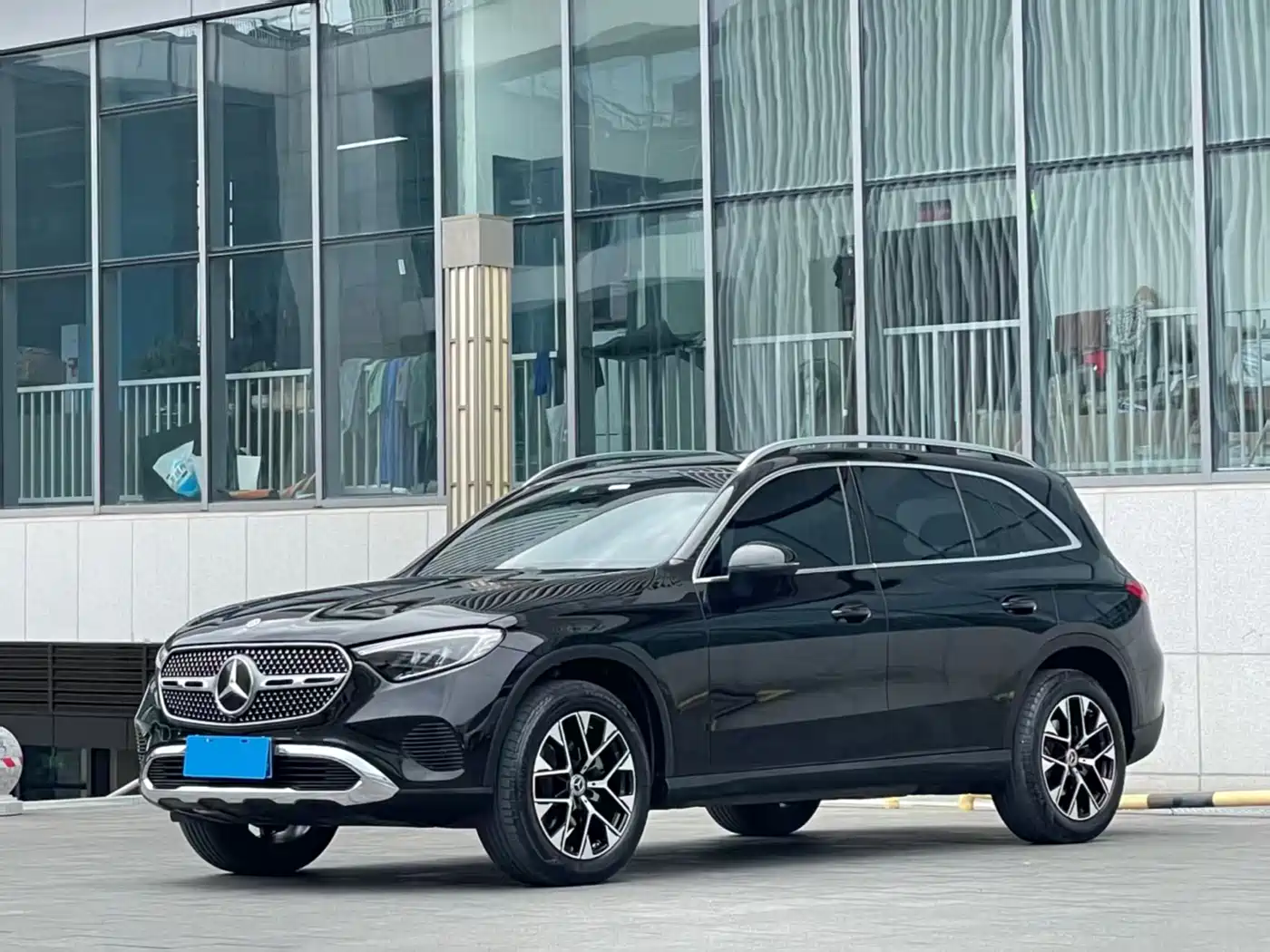Mercedes-Benz GLC 2023 GLC 260 L 4MATIC Sport 5-seater