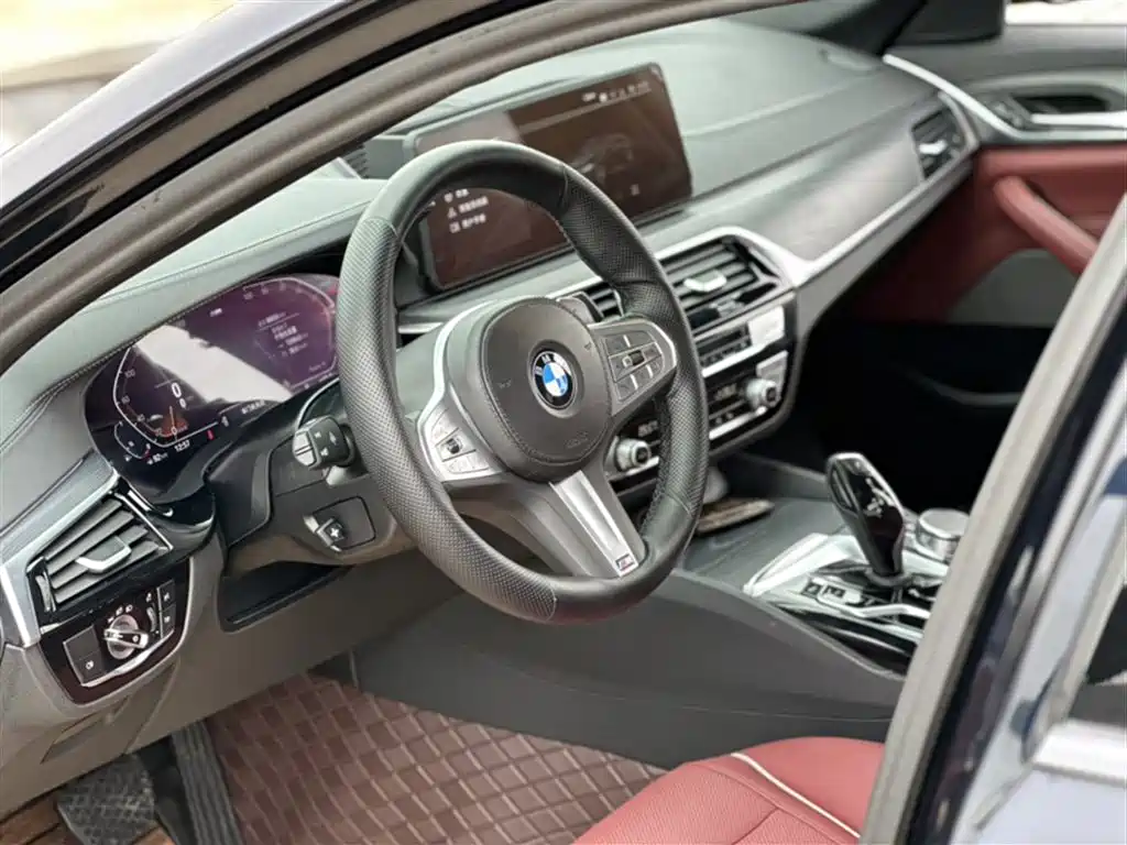 BMW 5 Series 2023 530Li Leading M Sport Package фото 22