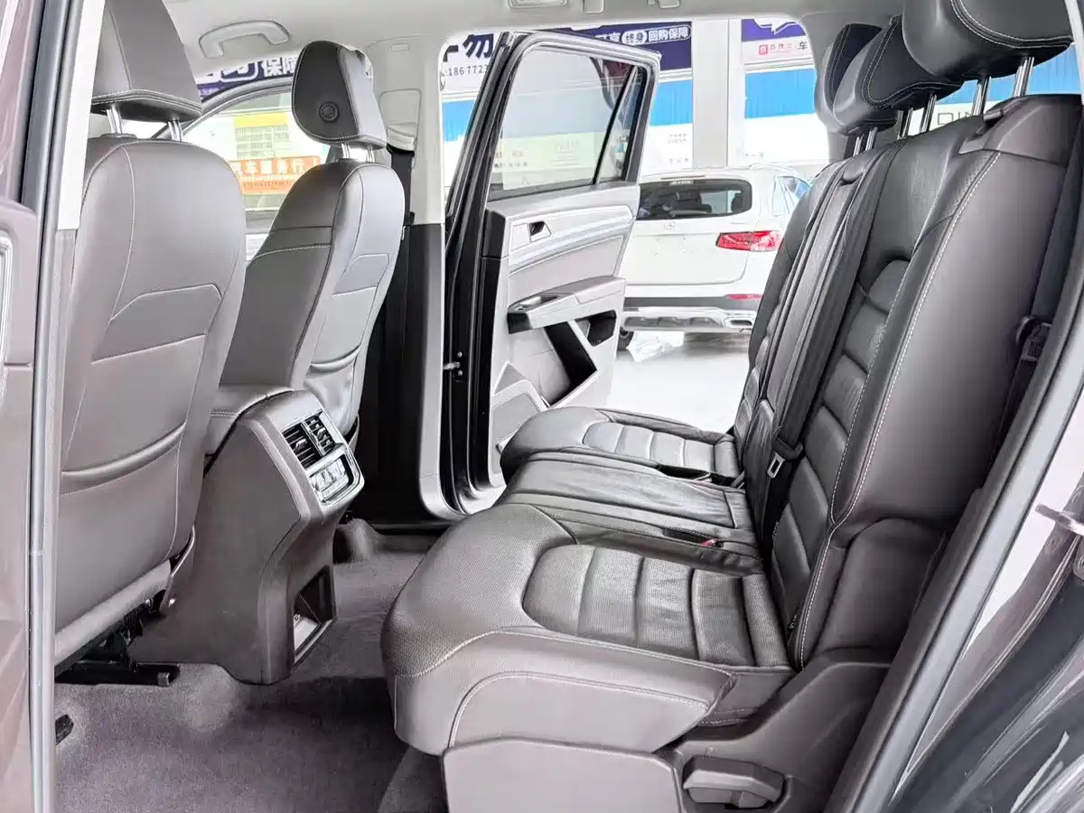 Volkswagen Teramont 2020 330TSI 2WD Luxury China VI фото 6