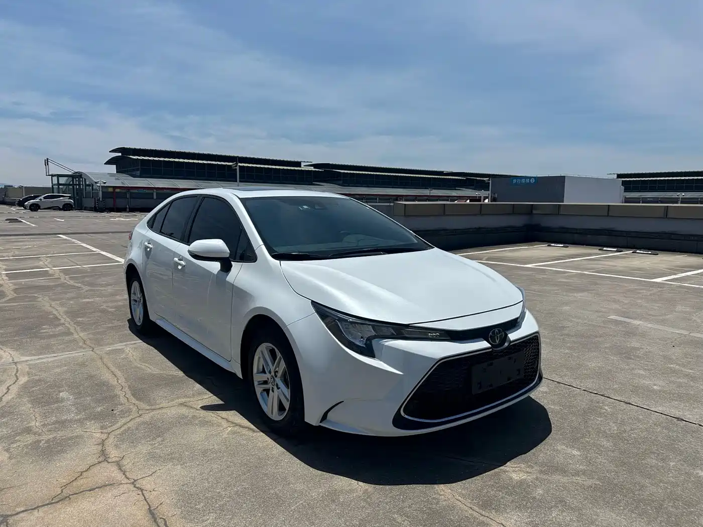 Toyota Levin 2022 185T CVT Luxury Edition фото 3