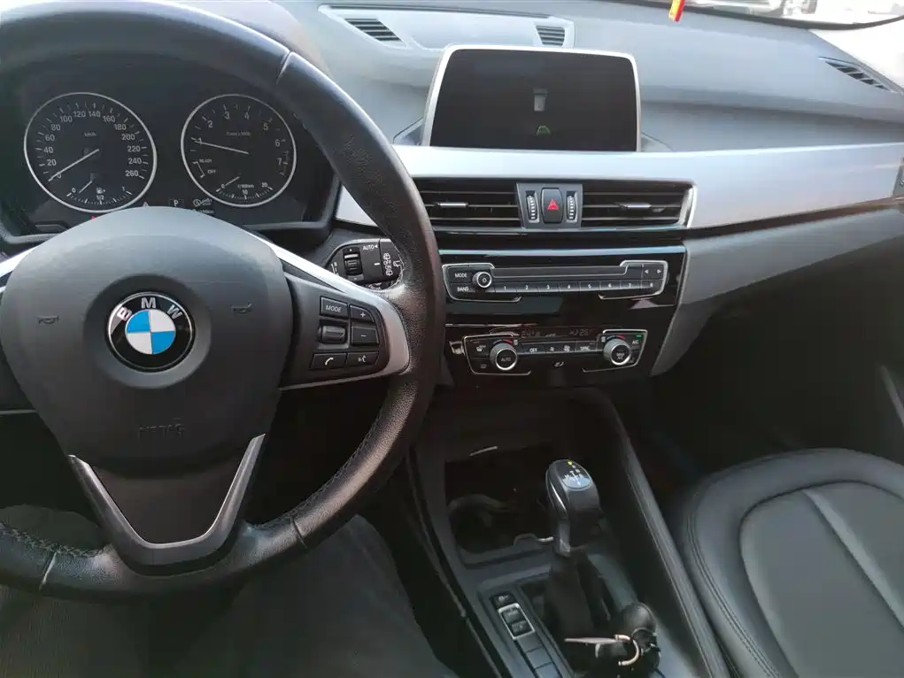 BMW X1 2016 sDrive18Li Fashion Model фото 10