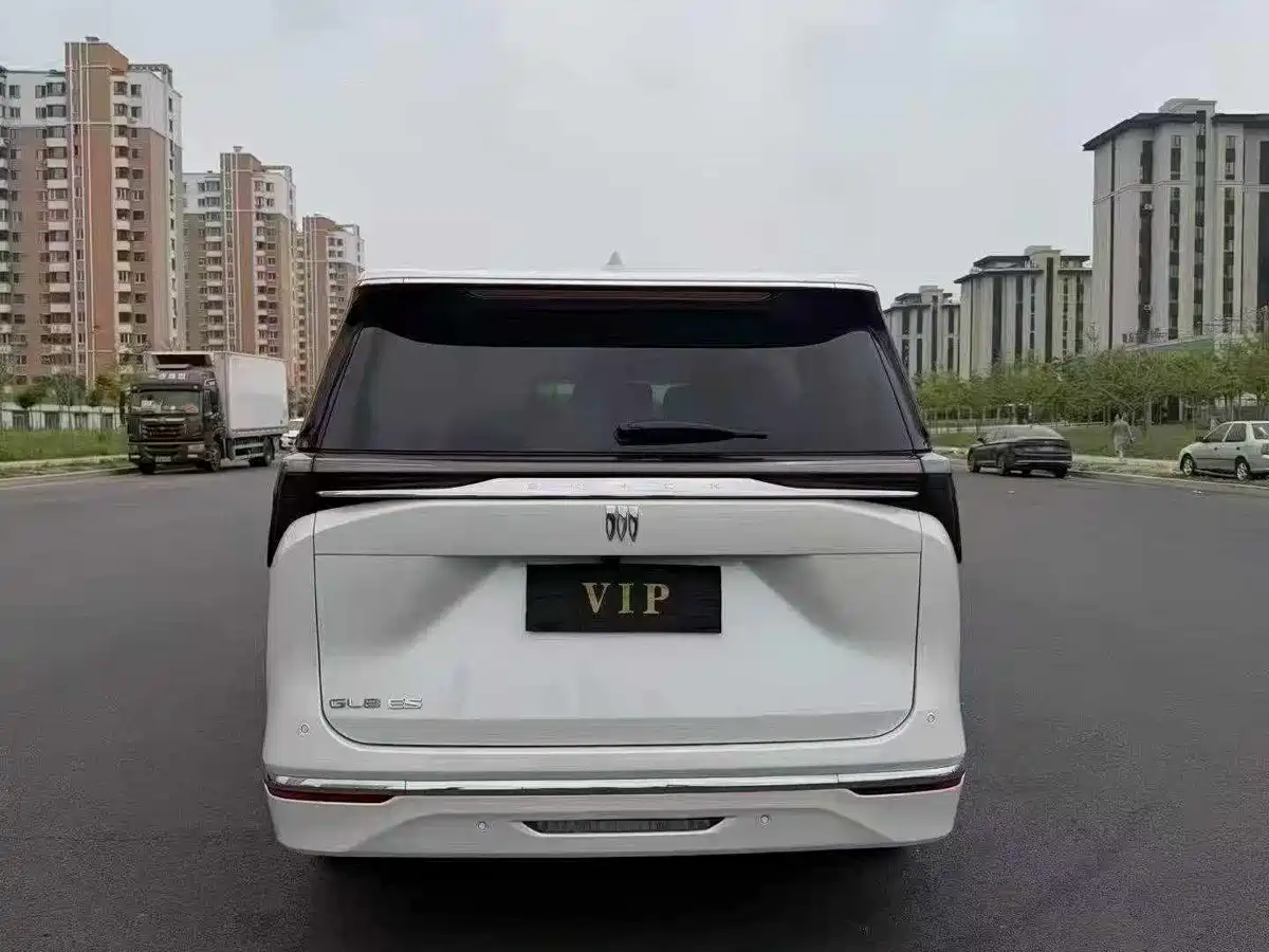 Photo 8 - Buick GL8