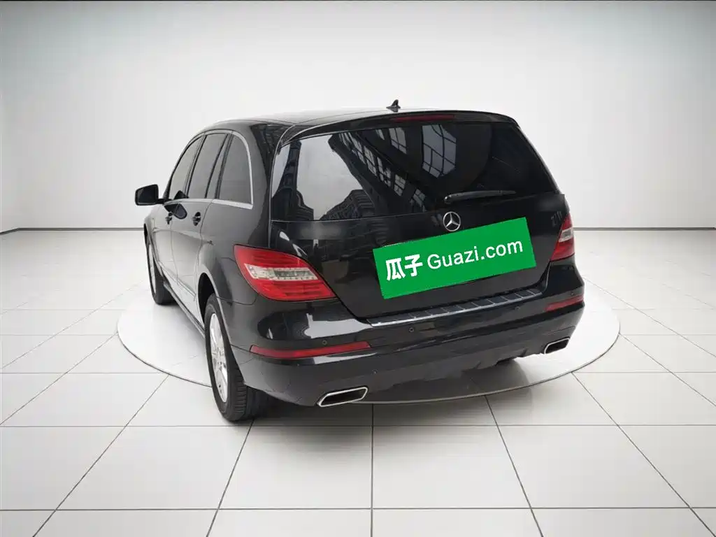 Mercedes-Benz R-Class 2017 R 320 4MATIC Business Collector's Edition фото 4