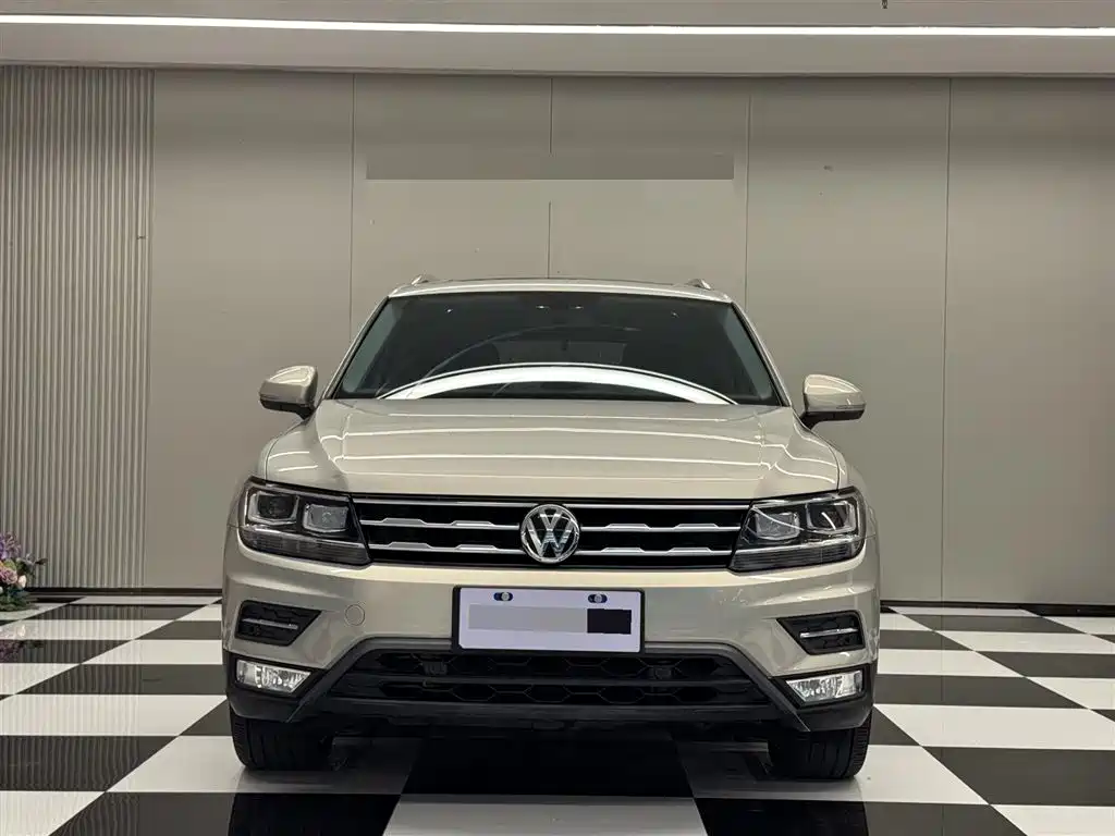 Volkswagen Tiguan L 2018 330TSI Automatic 2WD Luxury Edition фото 2