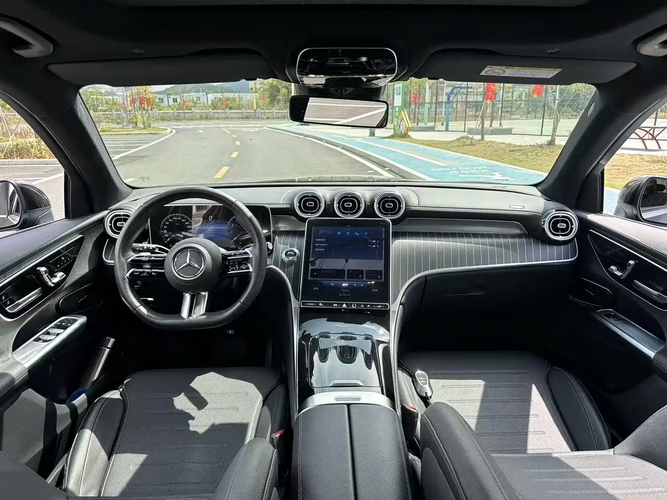 Mercedes-Benz GLC 2024 Facelift GLC 300 L 4MATIC Sport 5-seater фото 13