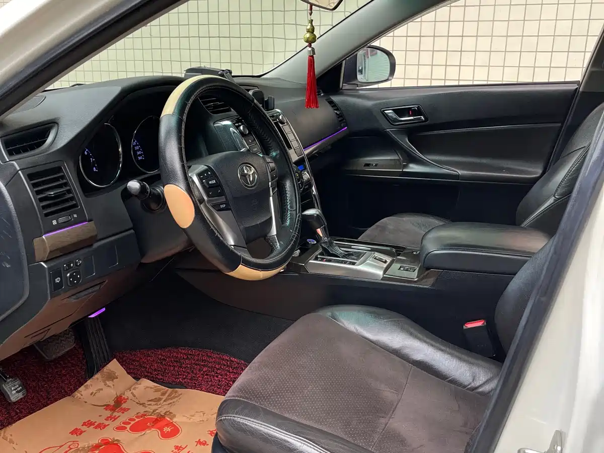 Toyota Reiz 2013 2.5V Premium Edition фото 7